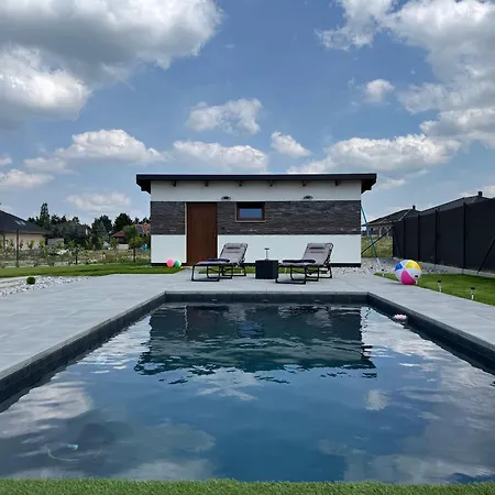 By The Pool & Garden Дом отдыха Mukarov (Prague-East)