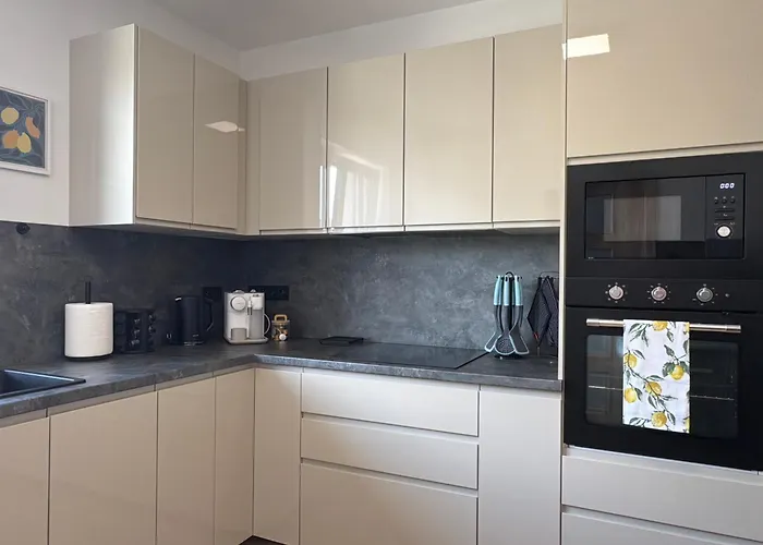 Сasa de vacaciones By The Pool & Garden *