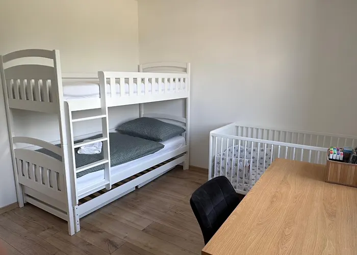 By The Pool & Garden Сasa de vacaciones *