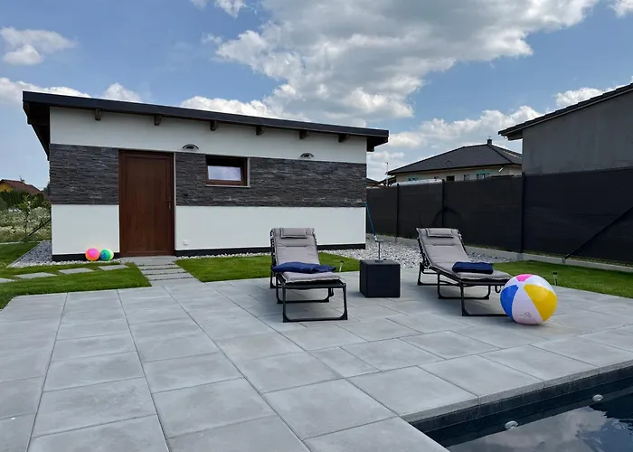 Сasa de vacaciones By The Pool & Garden